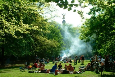 Tiergarten lá phổi xanh của Berlin