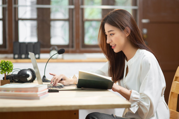 Bí quyết chinh phục việc học tiếng Đức online