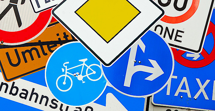 Bài 22: Regeln in Verkehr und Umwelt (các quy tắc trong giao thông và môi trường)