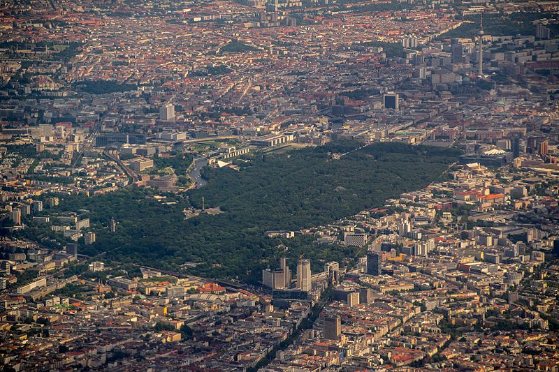 Lá phổi xanh Tiergarten của Berlin tại Đức nhìn từ trên cao