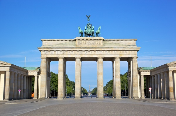 Thiên nhiên nước Đức với cổng thành Brandenburg