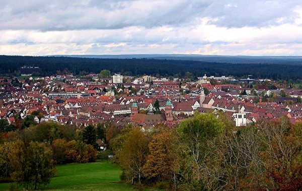 Thị trấn nhỏ trong Rừng Đen tạo nên vẻ đẹp của nước Đức qua lăng kính